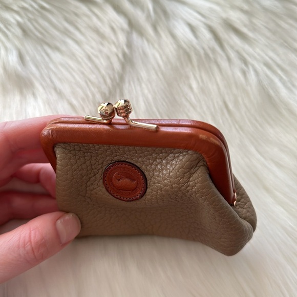 Rare Vintage Dooney & Bourke Small Peddle Leather Coin Wallet Kisslock - Picture 10 of 13